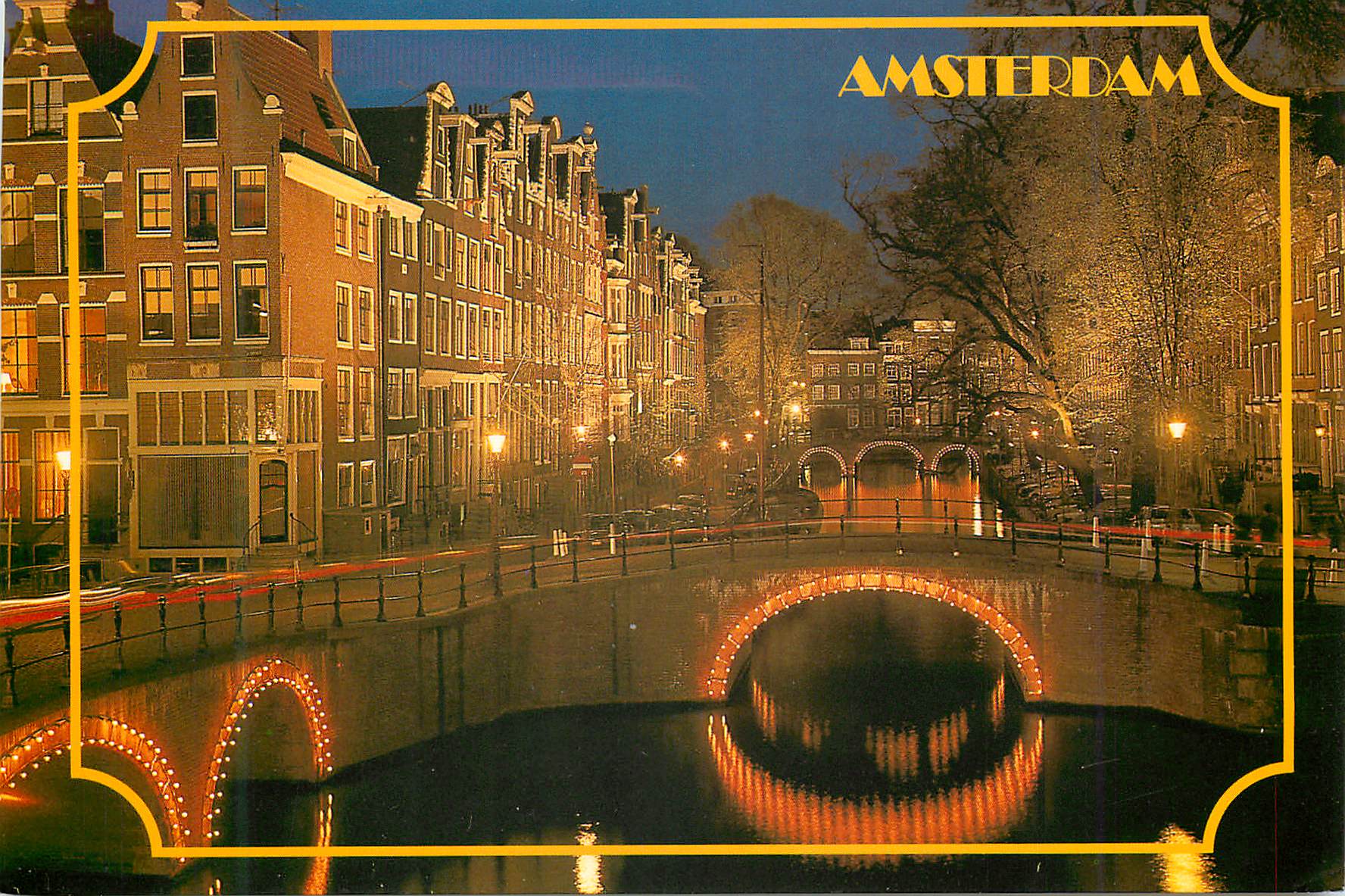 CPA Amsterdam Aussi le soir les canaux d'Amsterdam offrent un beau spectacle