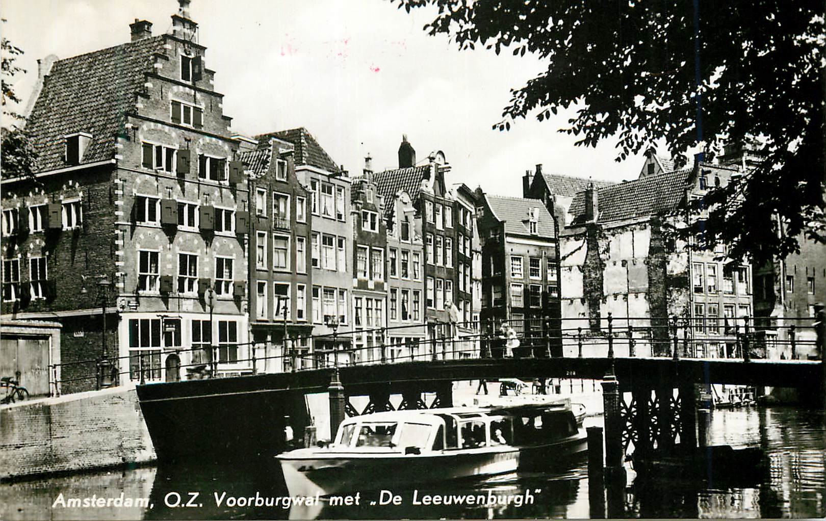 Amsterdam, O.Z. Voorburgwal met „De Leeuwenburgh” — Éditeur EFP, série 2:1