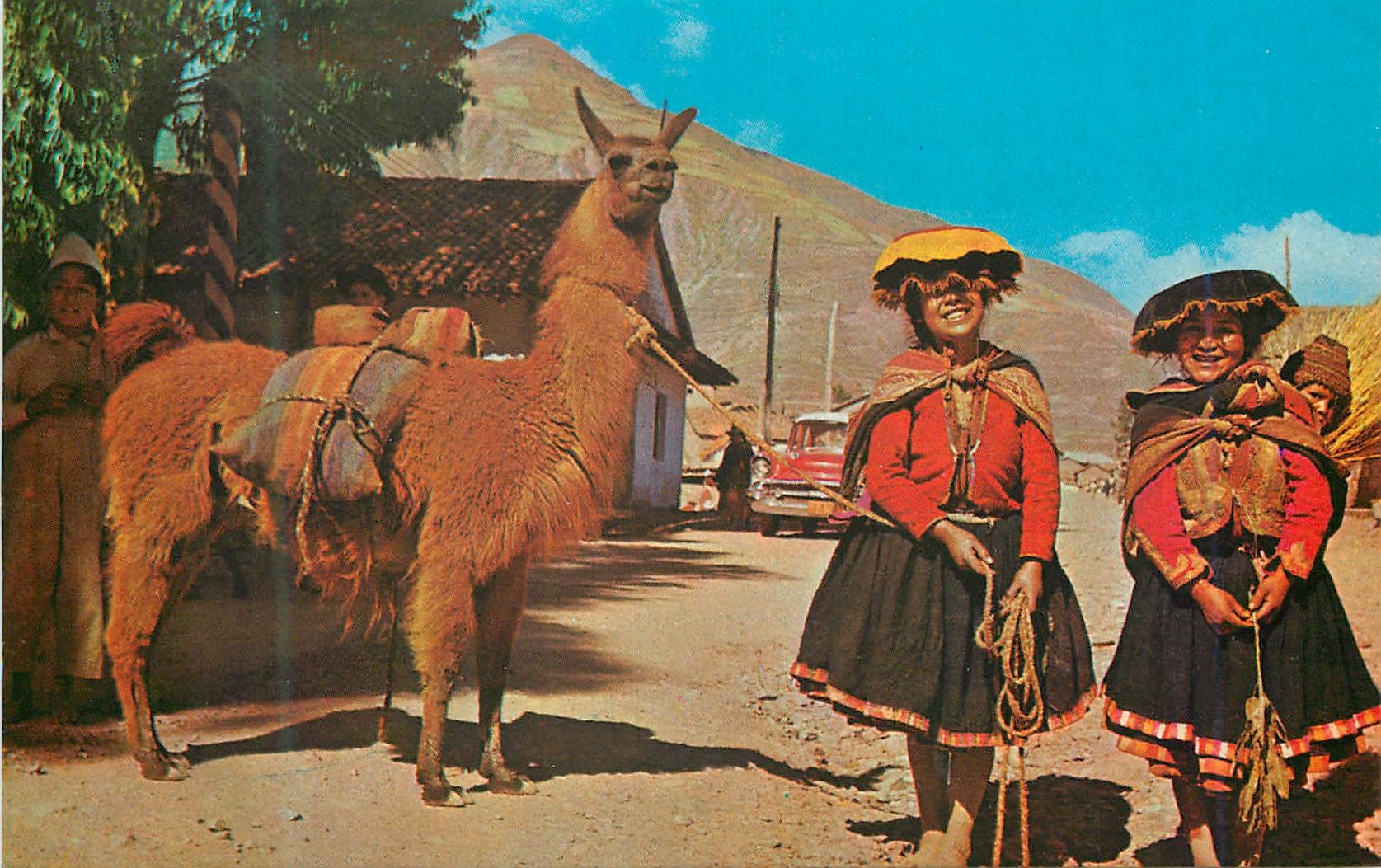 CPM Pisaq Peru Native Girls on the way to the market