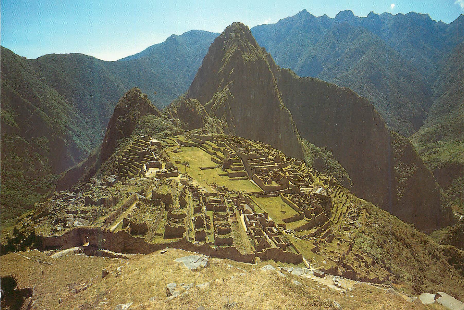 Machu Picchu — vue panoramique — Éditions Núñez de La Torre, n° M-1021