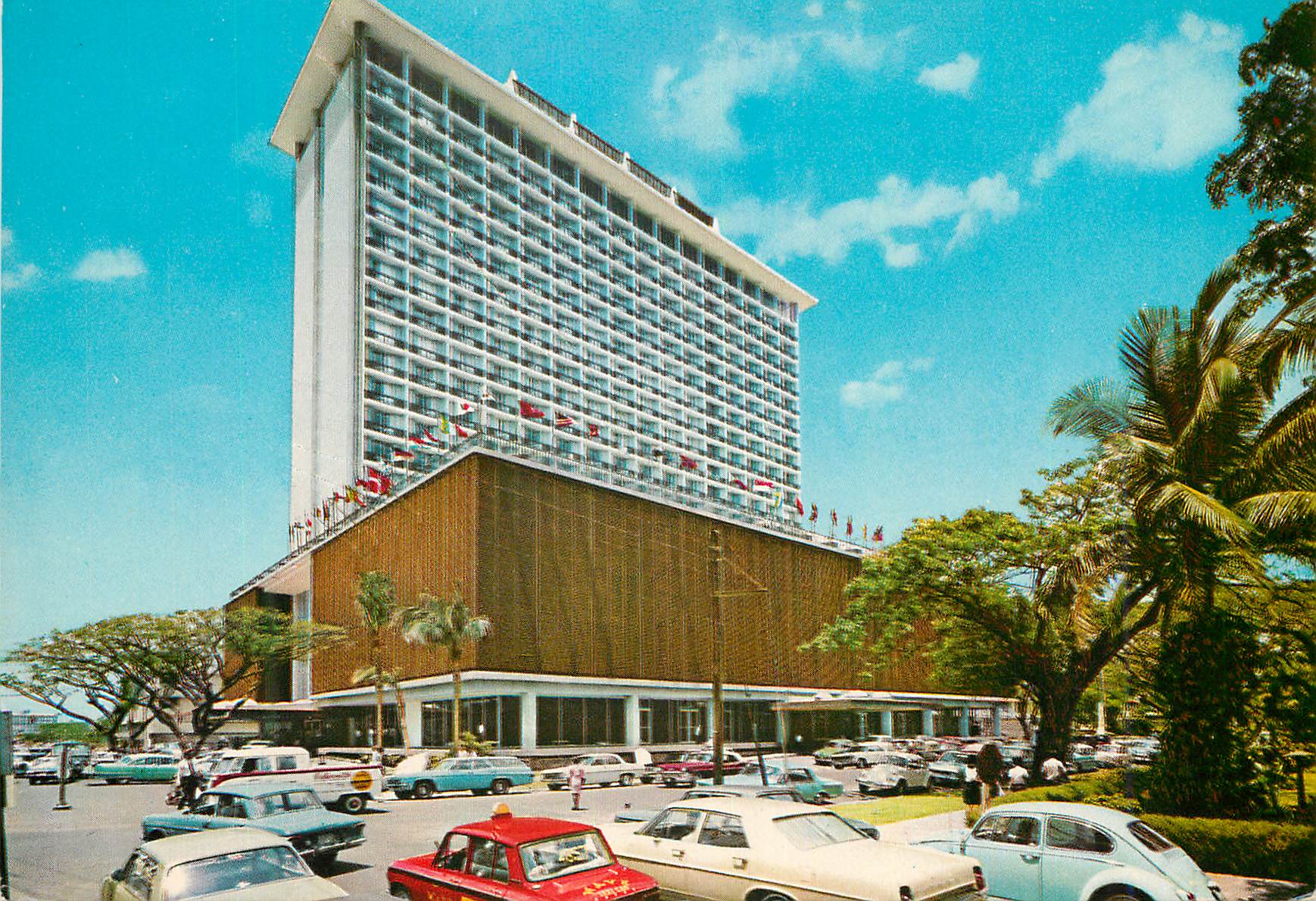 CPM Manila Hilton Dominating Manilas skyline is the Manila Hilton the nations tallest building and largest hotel Manila 