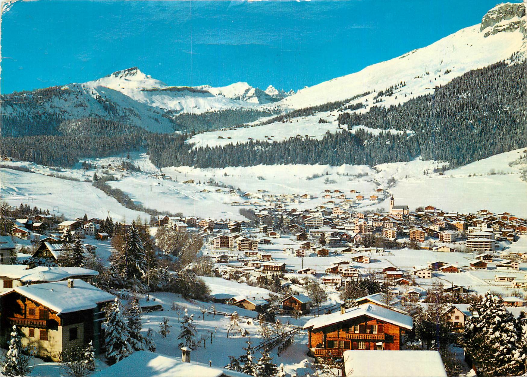 CPM Flims Dorf gegen das Skigebiet von Nagiens und Cassons