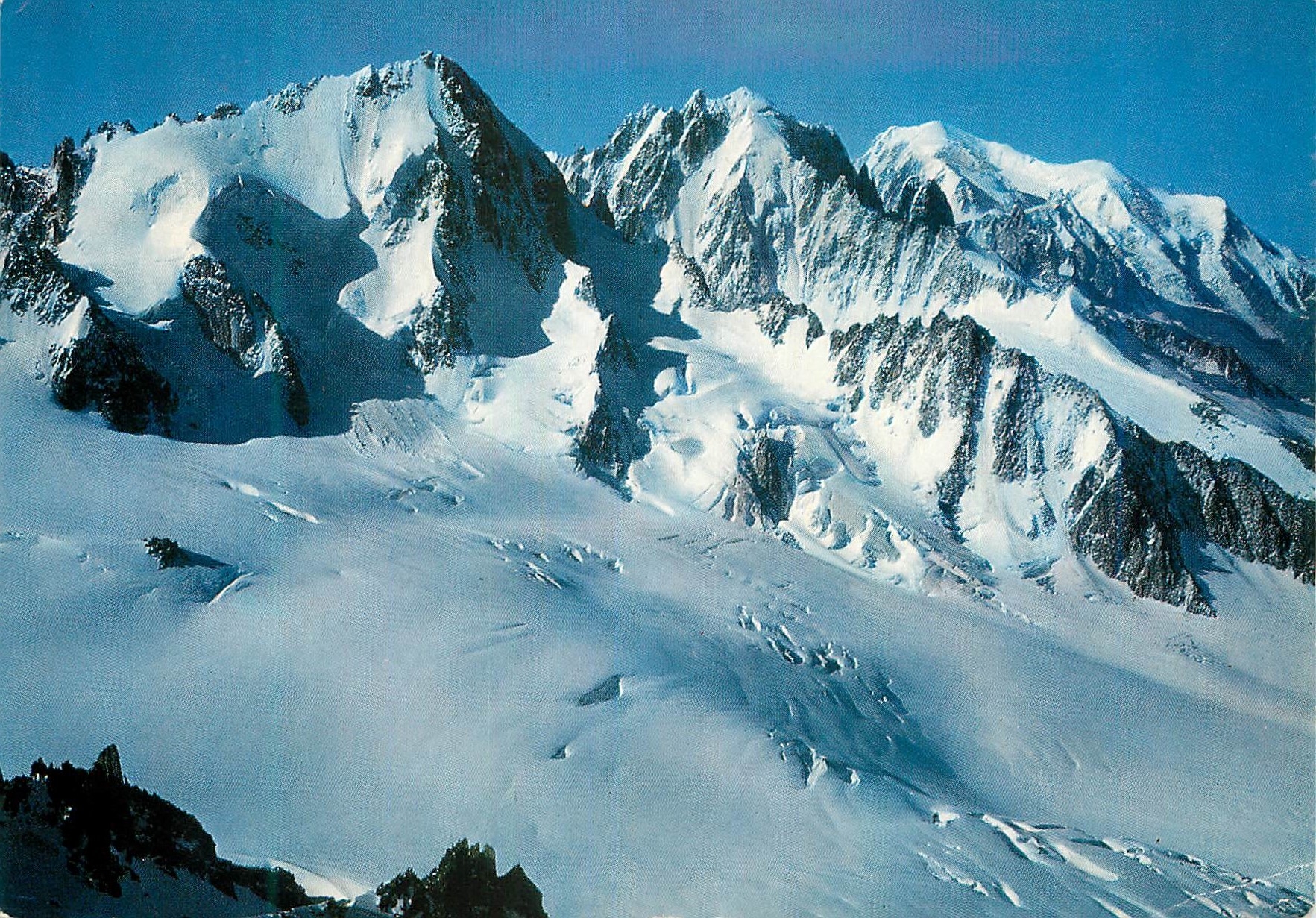 CPM Vue depuis les Aiguilles du Tour sur l Aiguille du Chardonnet l Aiguille Verte et le Mont Blanc