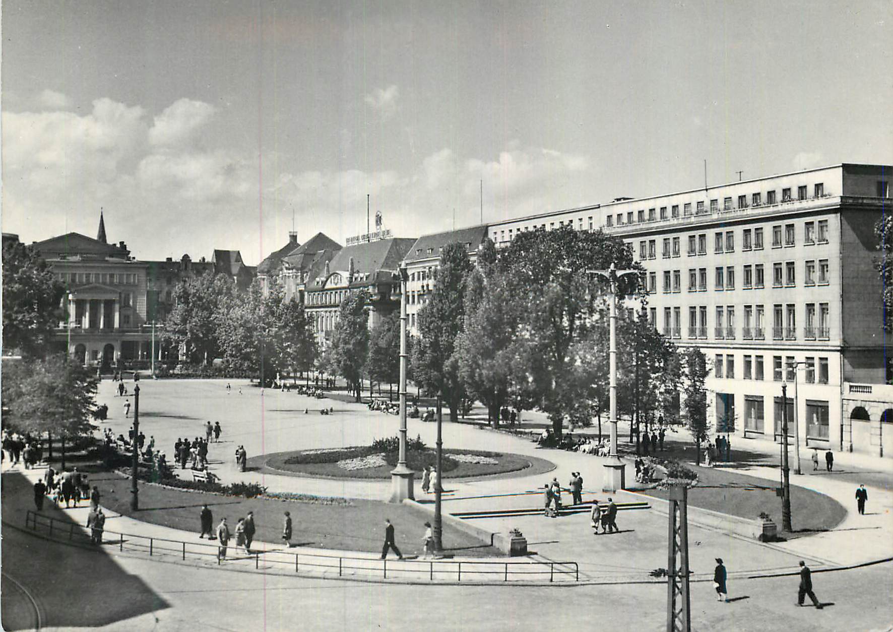 POZNAN — Plac Wolności — Fot. J. Stanisławski