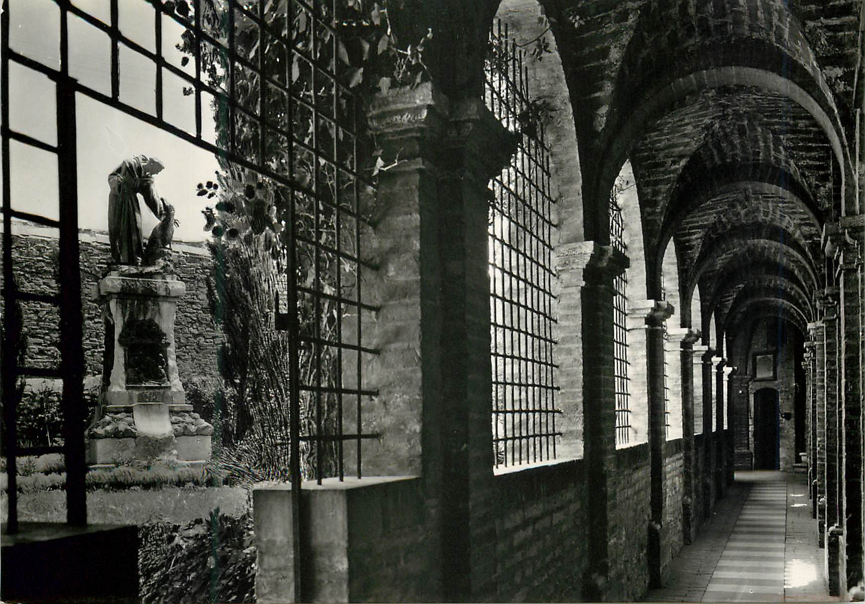CPM Assisi V. Rosignoli monument