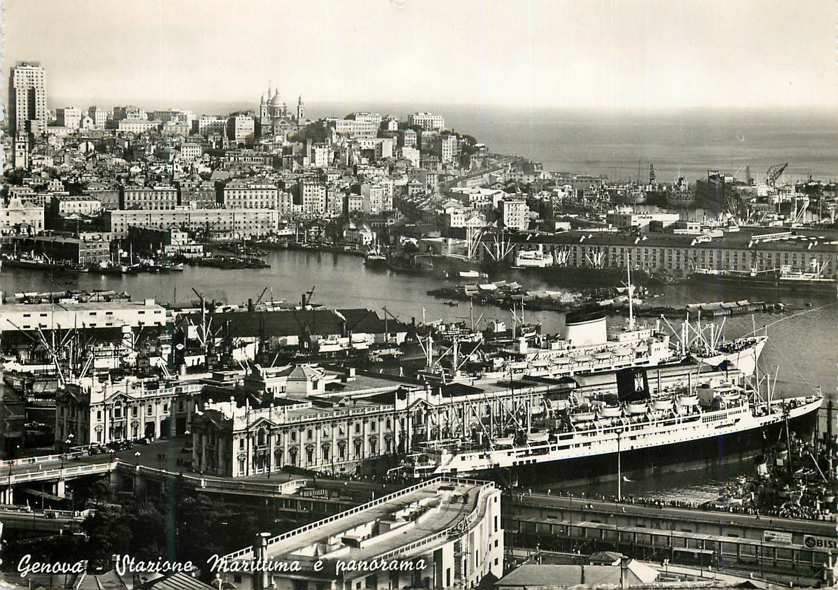 CPM Genova Stazione Marittima e Panorama Bateaux