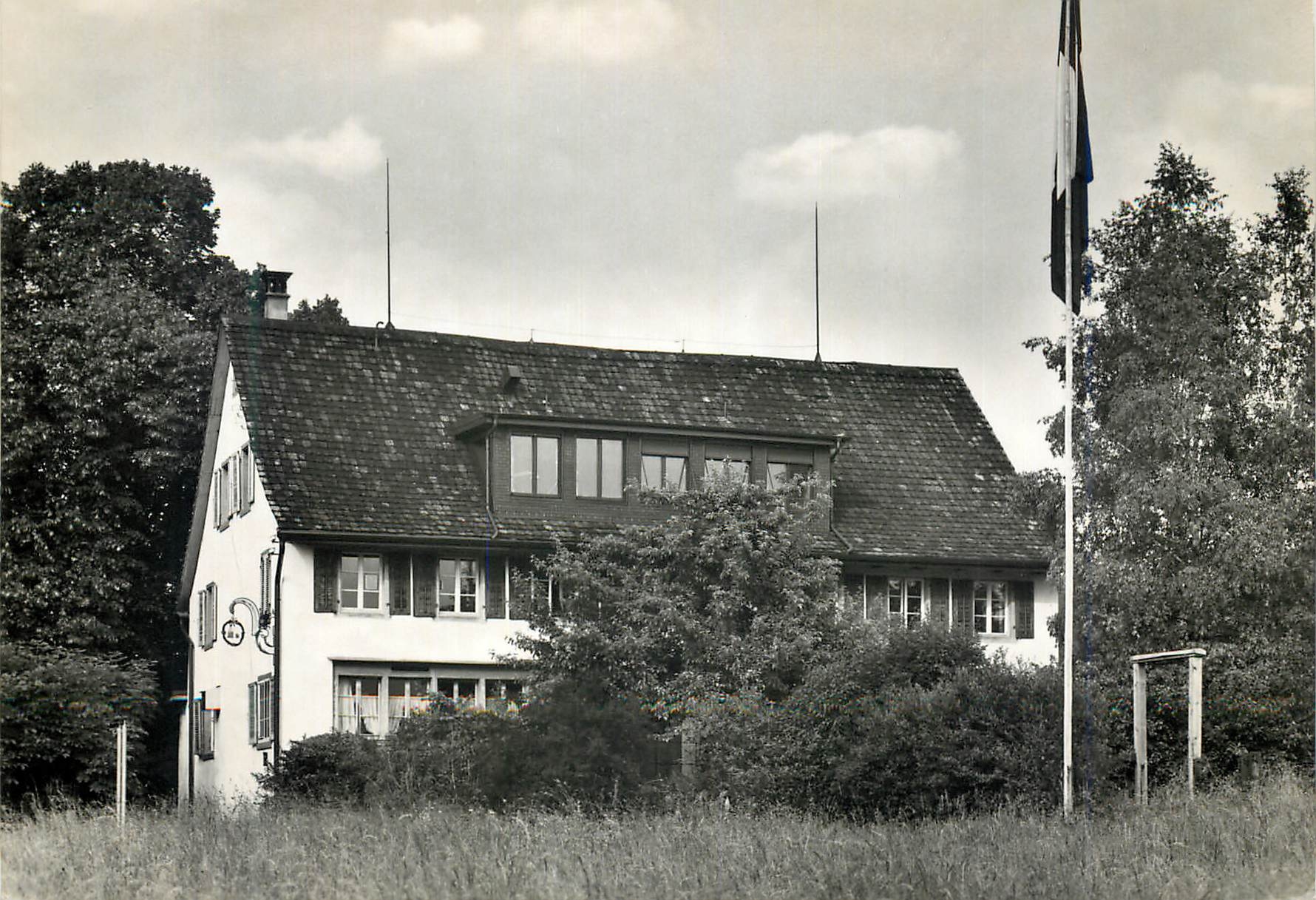 Maison «Zur alten Post» — Bertschikon (Aatal) — photographie de Hj. Künzi, Wetzikon ZH