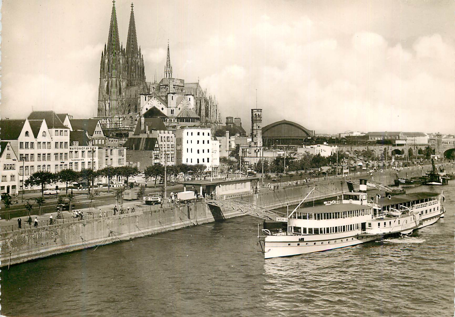 CPM Koln am Rhein Rheinufer mit Dom