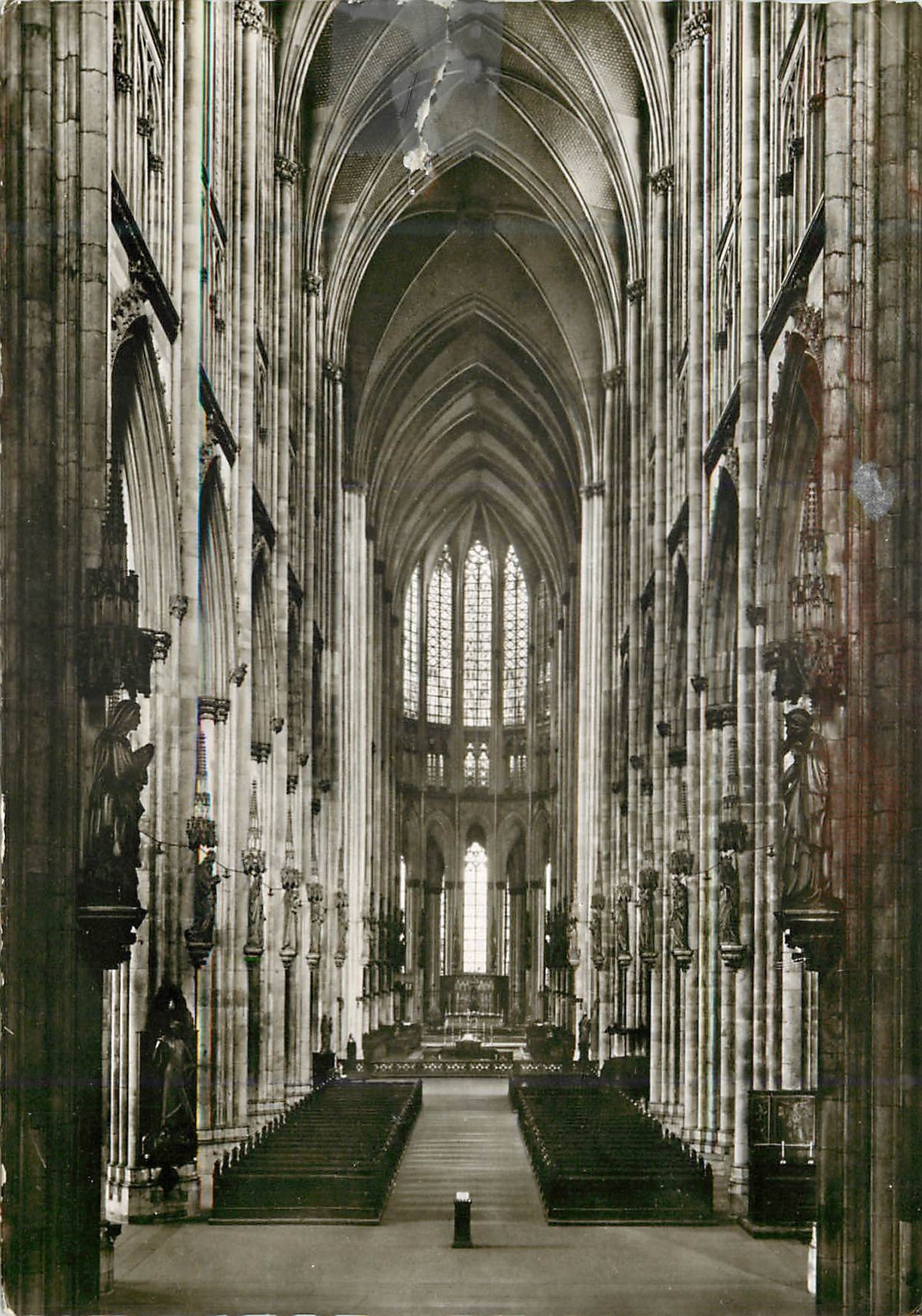 CPM Koln am Rhein Inneres vom Haupteingang Dom