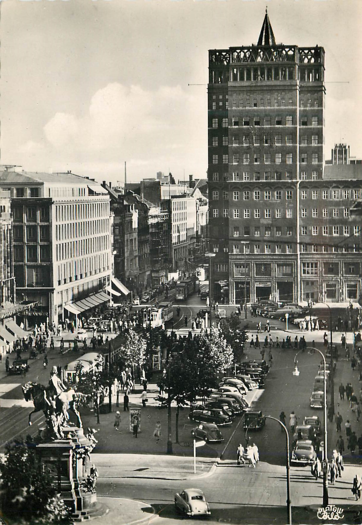 CPM Dusseldorf am Wilhelm Marx Haus