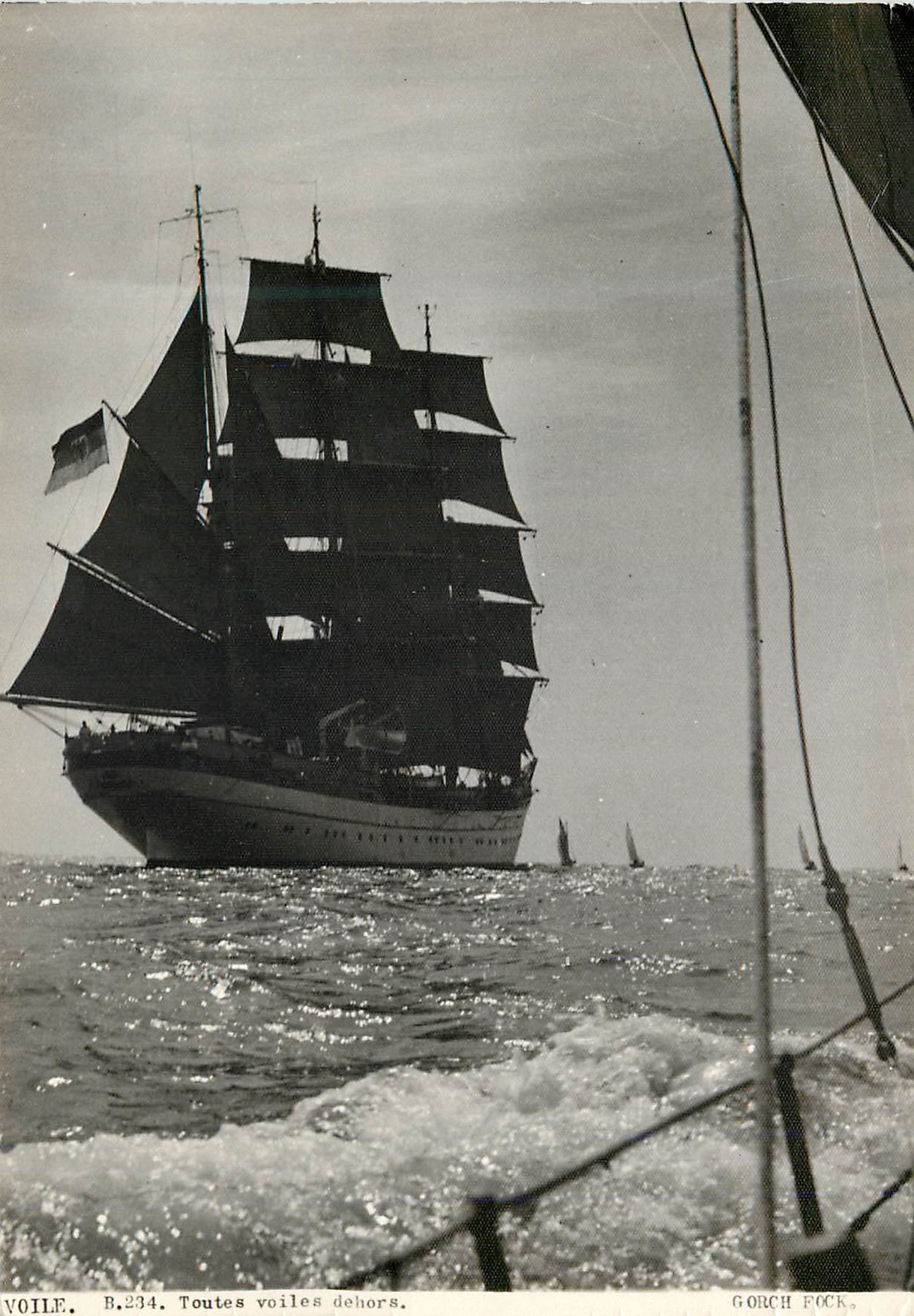 CPM Toutes voiles dehors Gorch Fock Ship Bateau