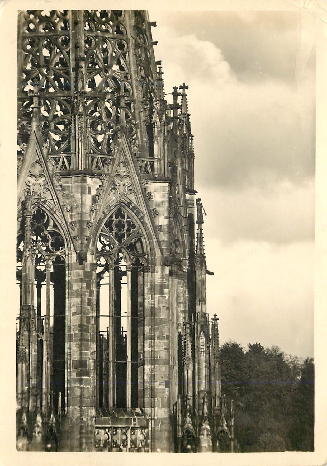 CPM Deutsche Heimatbilder Turm des Munsters Freiburg
