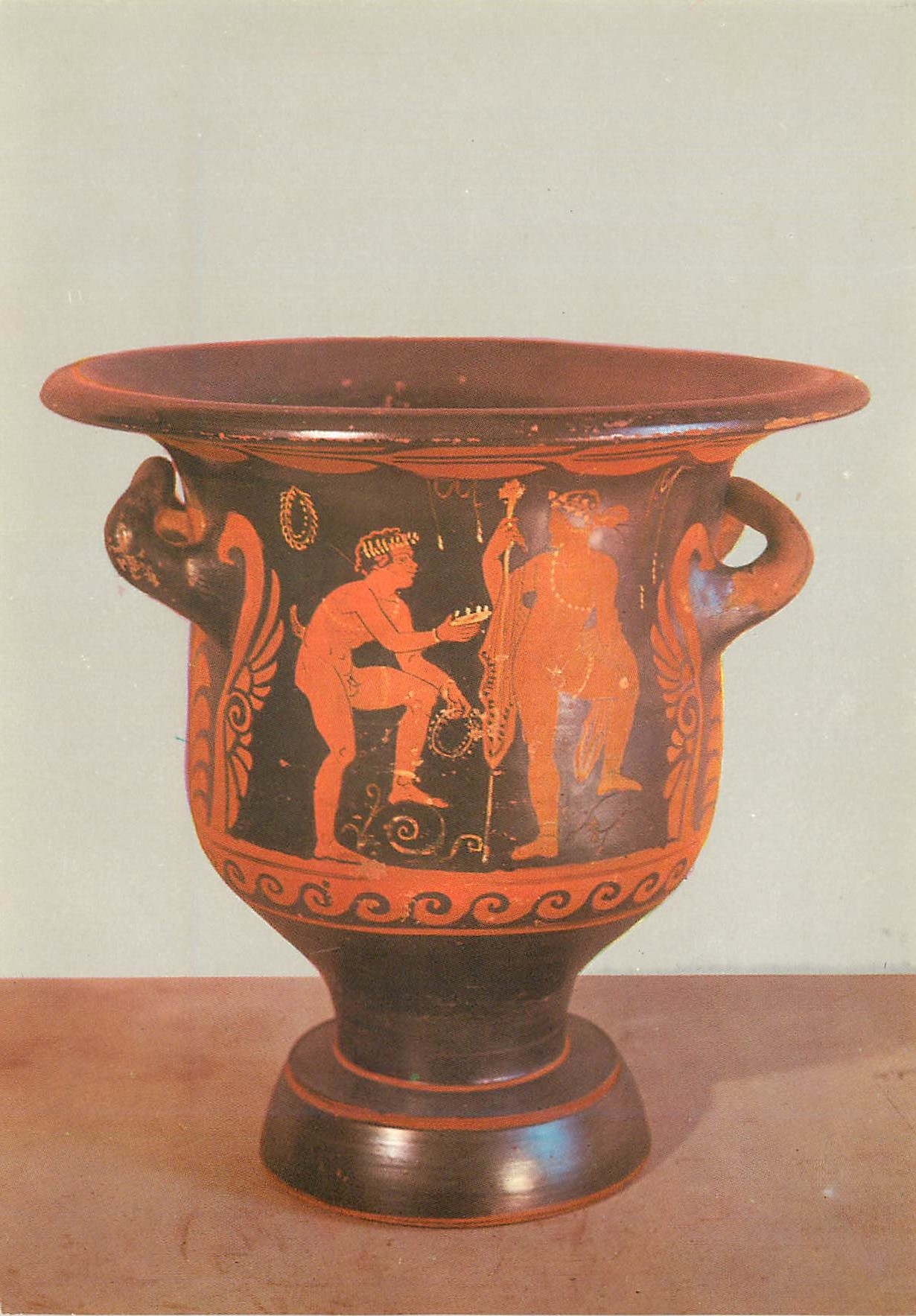 Cratère à campana de l'époque lucane — PAESTUM — Éd. S.A.S. n° 62