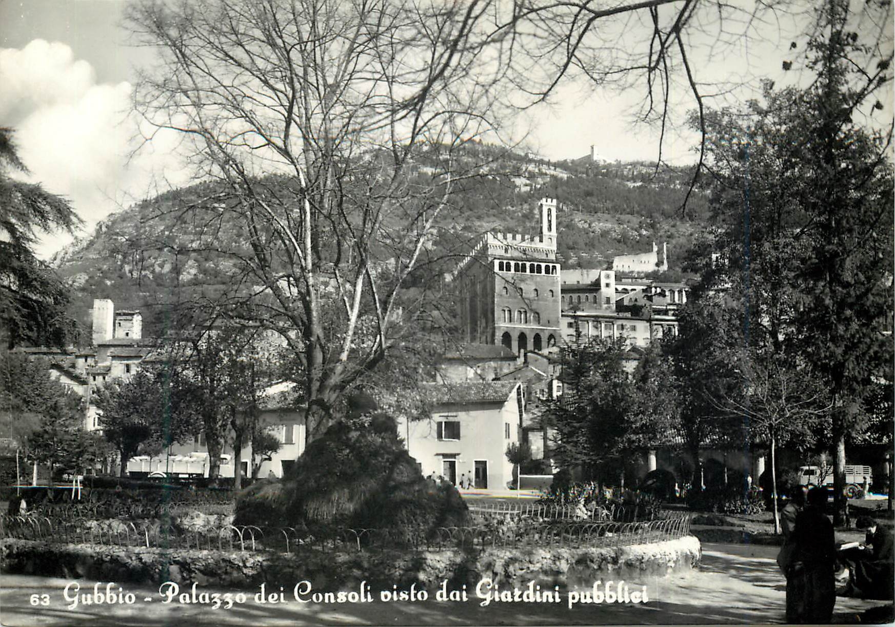CPM Gubbio Perugia - Palazzo dei Consoli visto dai Giardini Pubblici