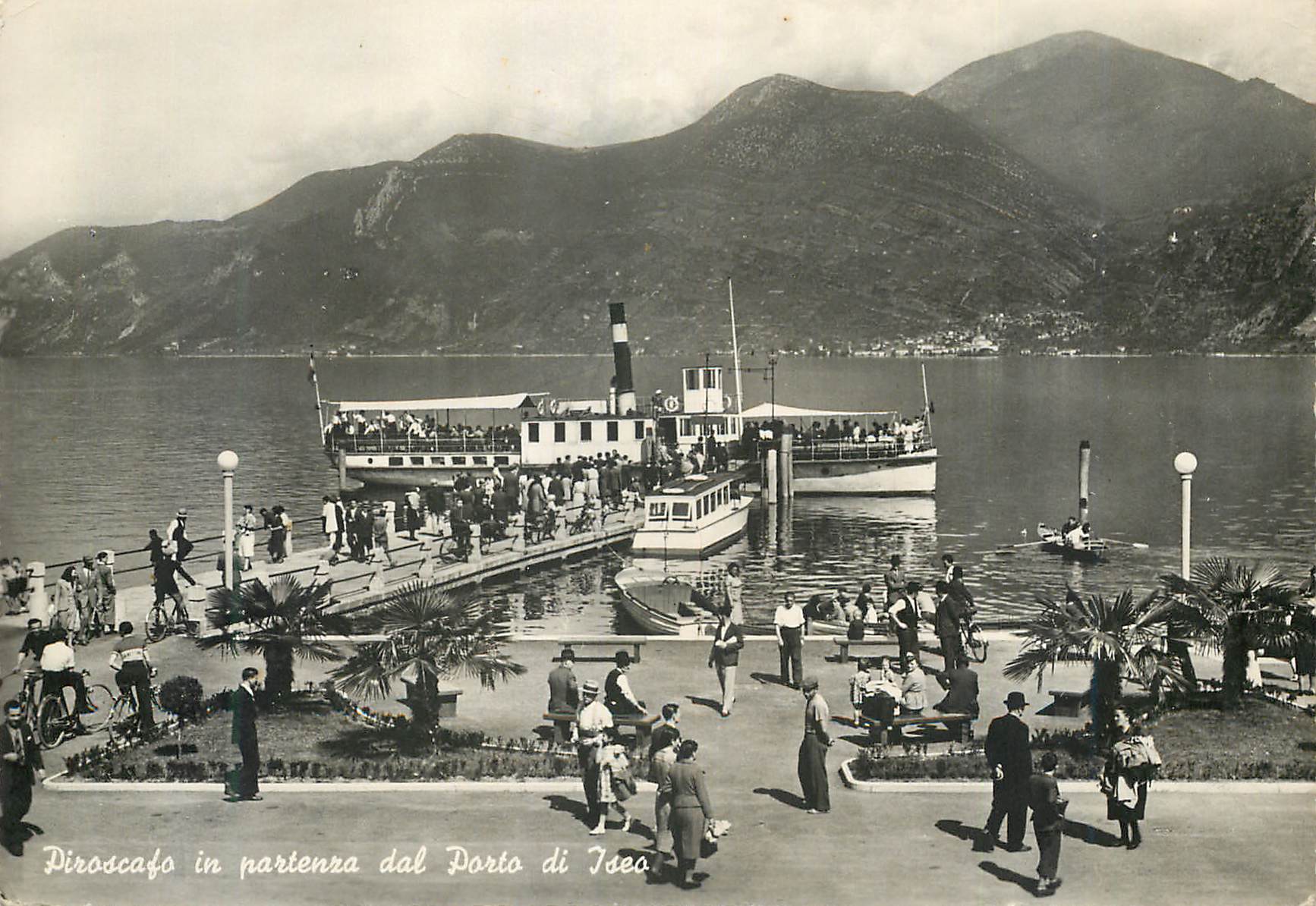 CPM Porto di Iseo Brescia - Piroscafo in Partenza dal Porto di Iseo Bateau