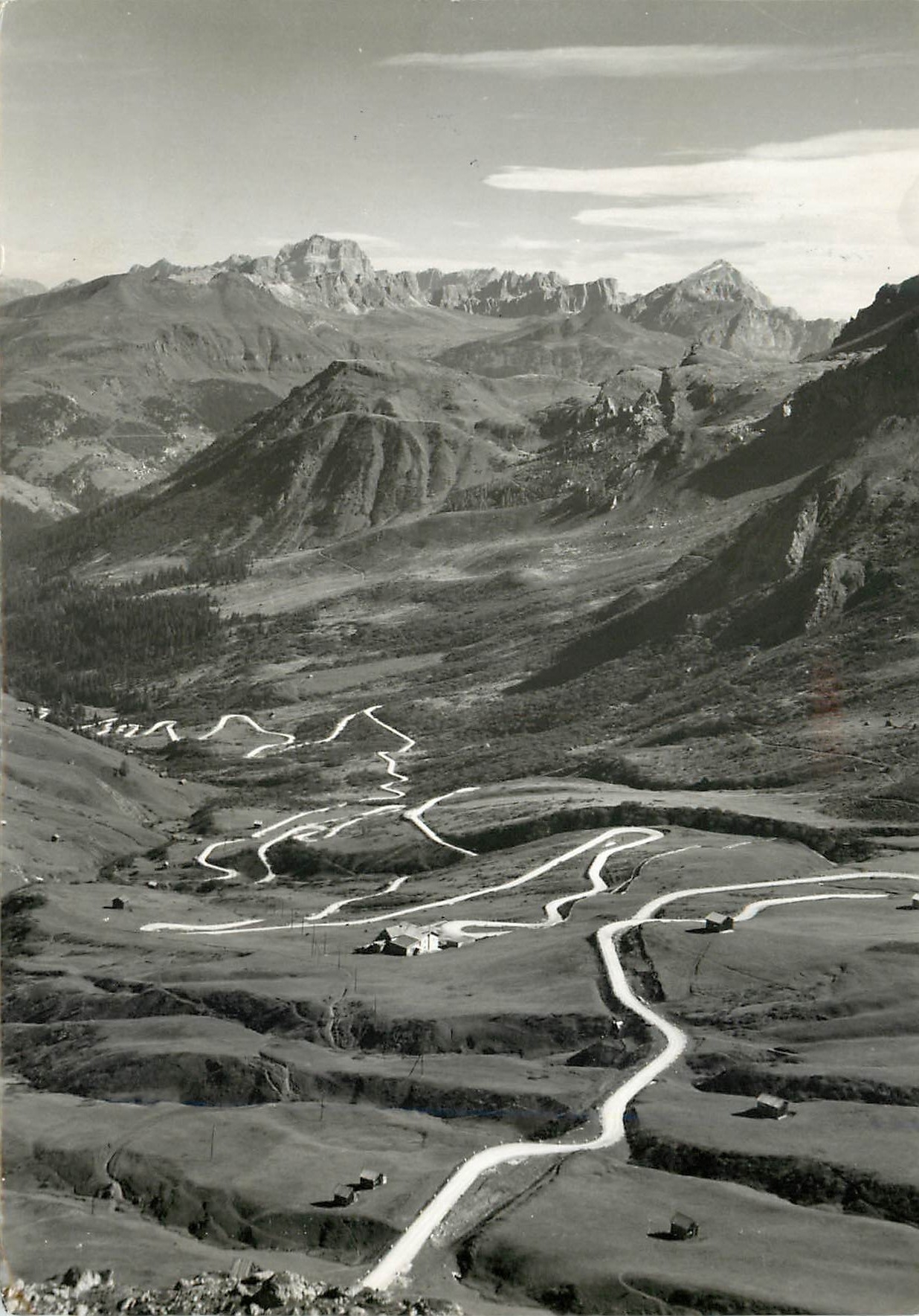 CPM Strada del Passo Pordoi m 2250 Verso Le dolomiti Ampezzane