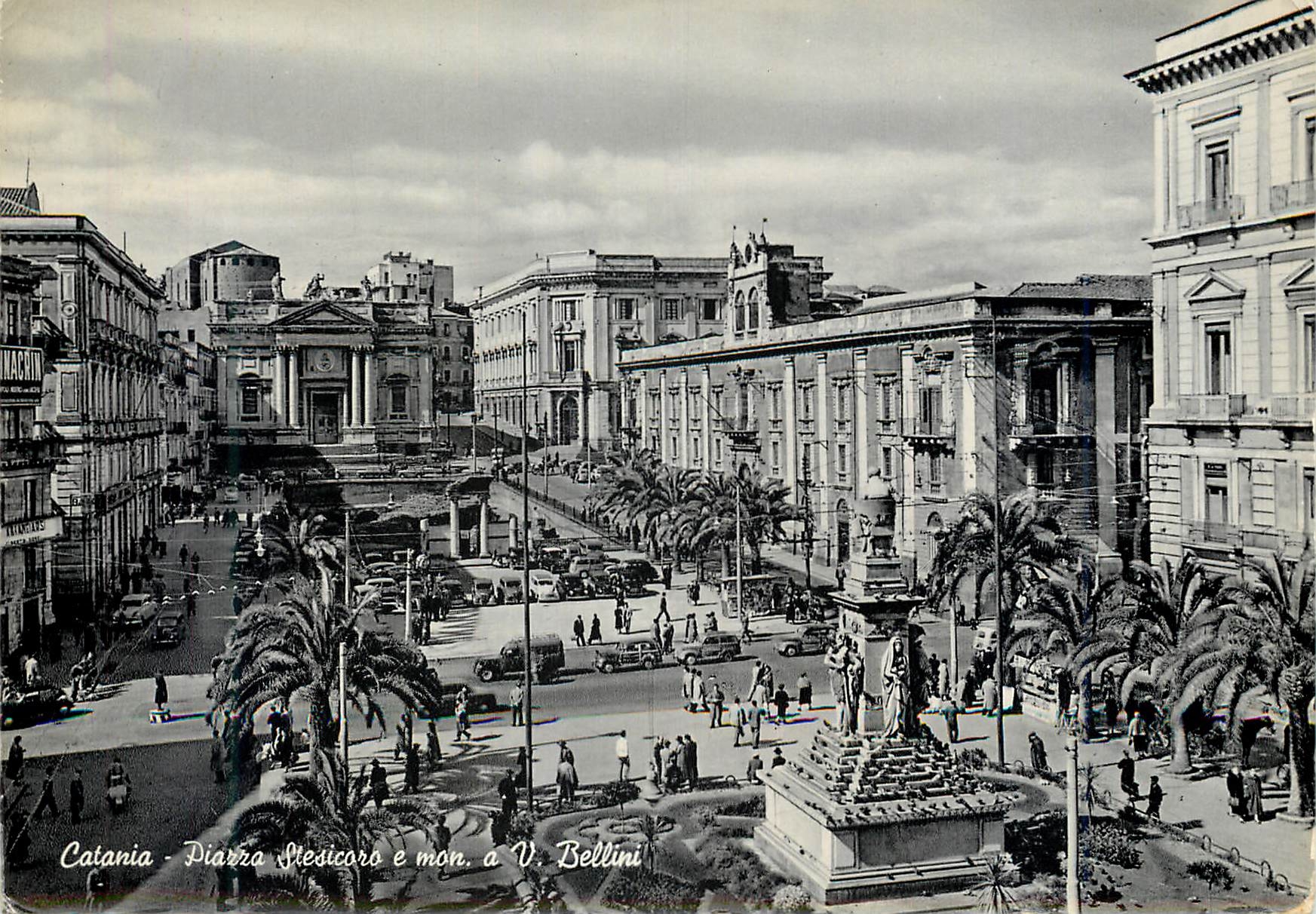 CPM Catania Place Stesicoro et Monument a Bellini