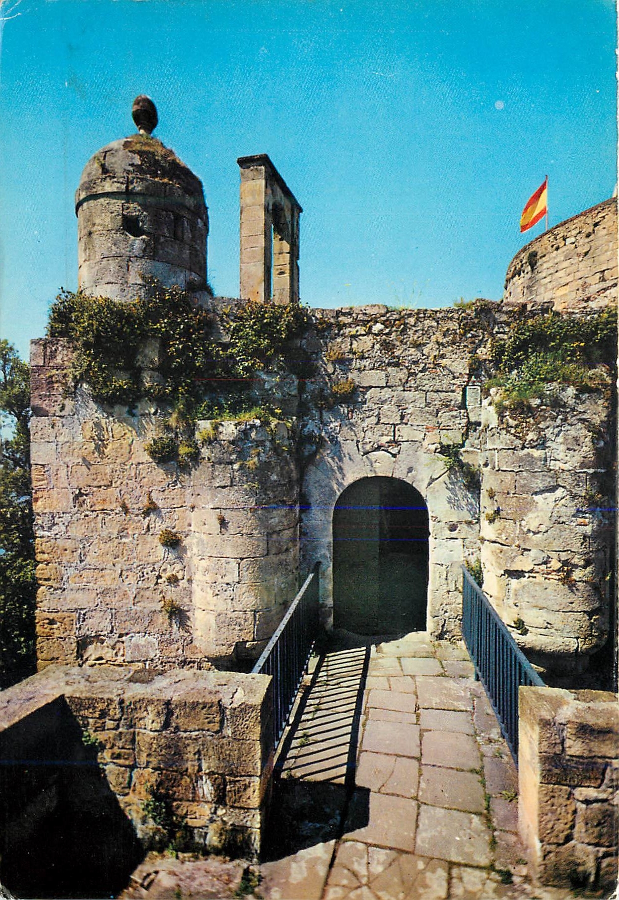 CPM San Sebastian Castillo de Santa Cruz de la Mota Porte Vers L'Est sous le Gibet