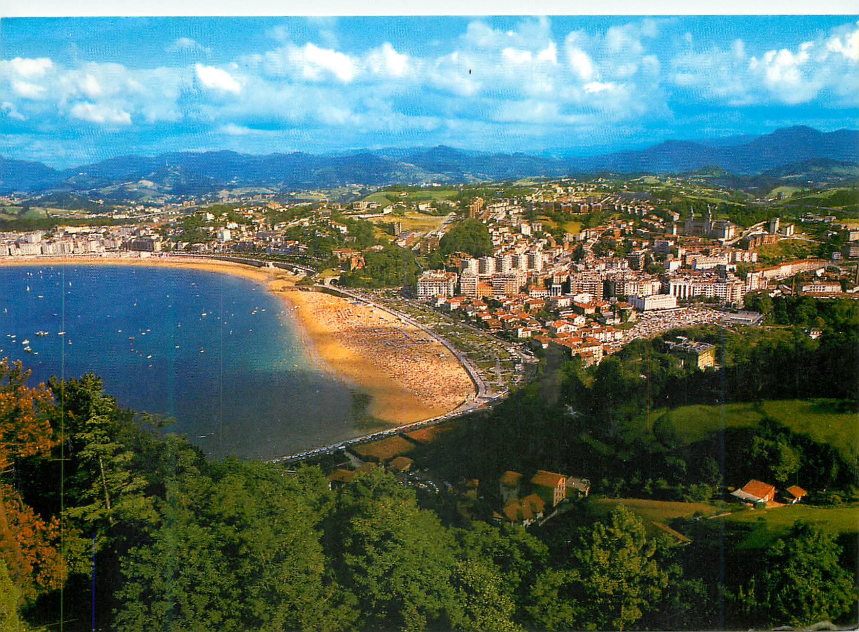 CPM San Sebastian Plage d'Ondarreta et Quartier de l'Ancien