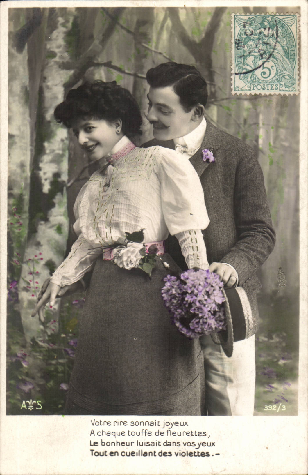 Fantaisie - Fantasy - couple - Votre rire sonnait joyeux a chaque toffe de fleurettes le bonheur luisait - CPA 
