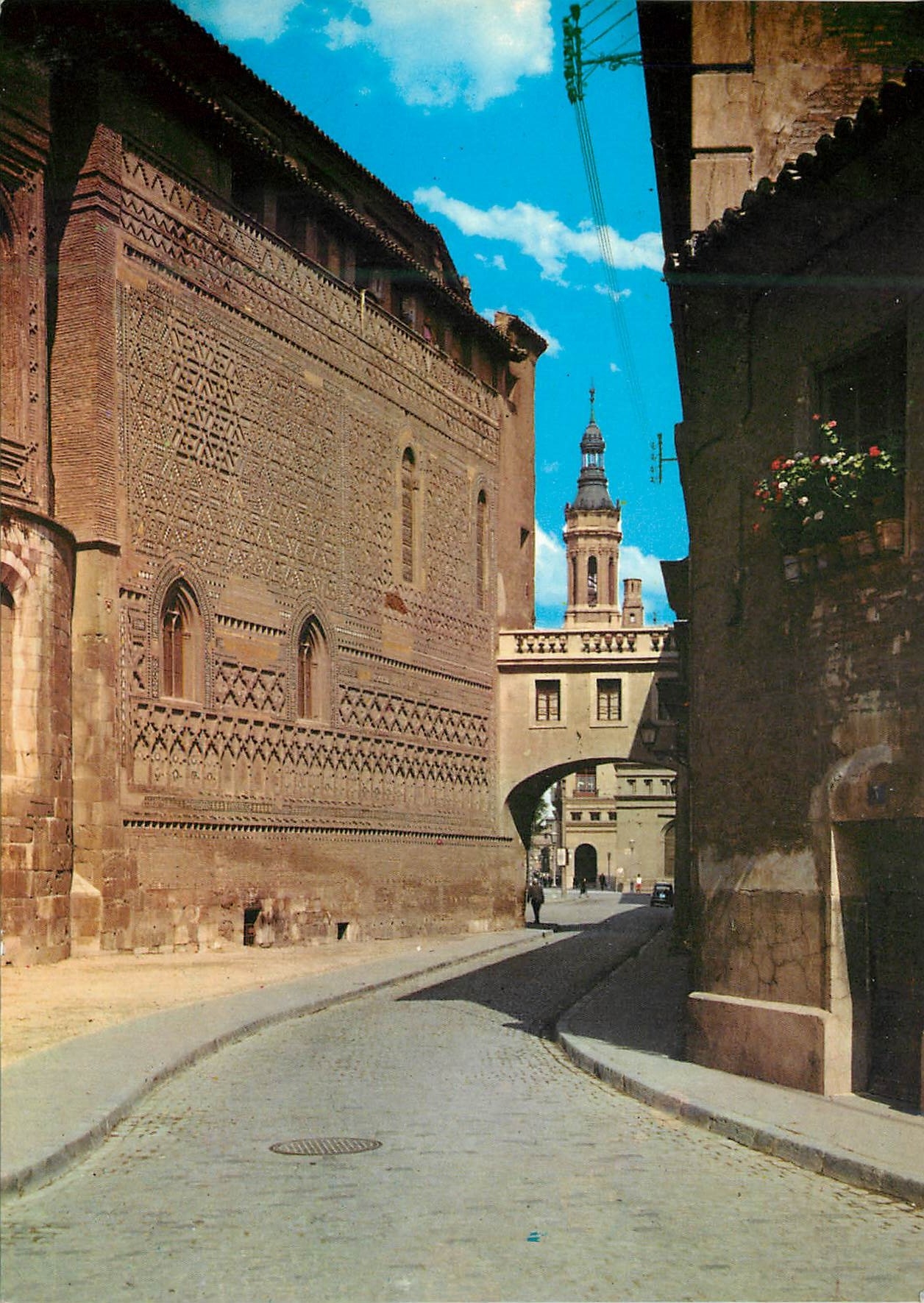 CPM Zaragoza la seo mudejar et arc du arzobitpo