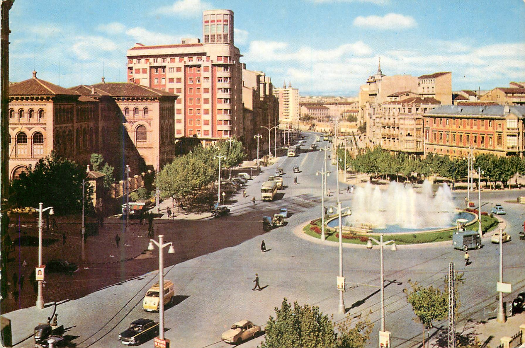 CPM Zaragoza la place du paraiso et la promenade de pamplona