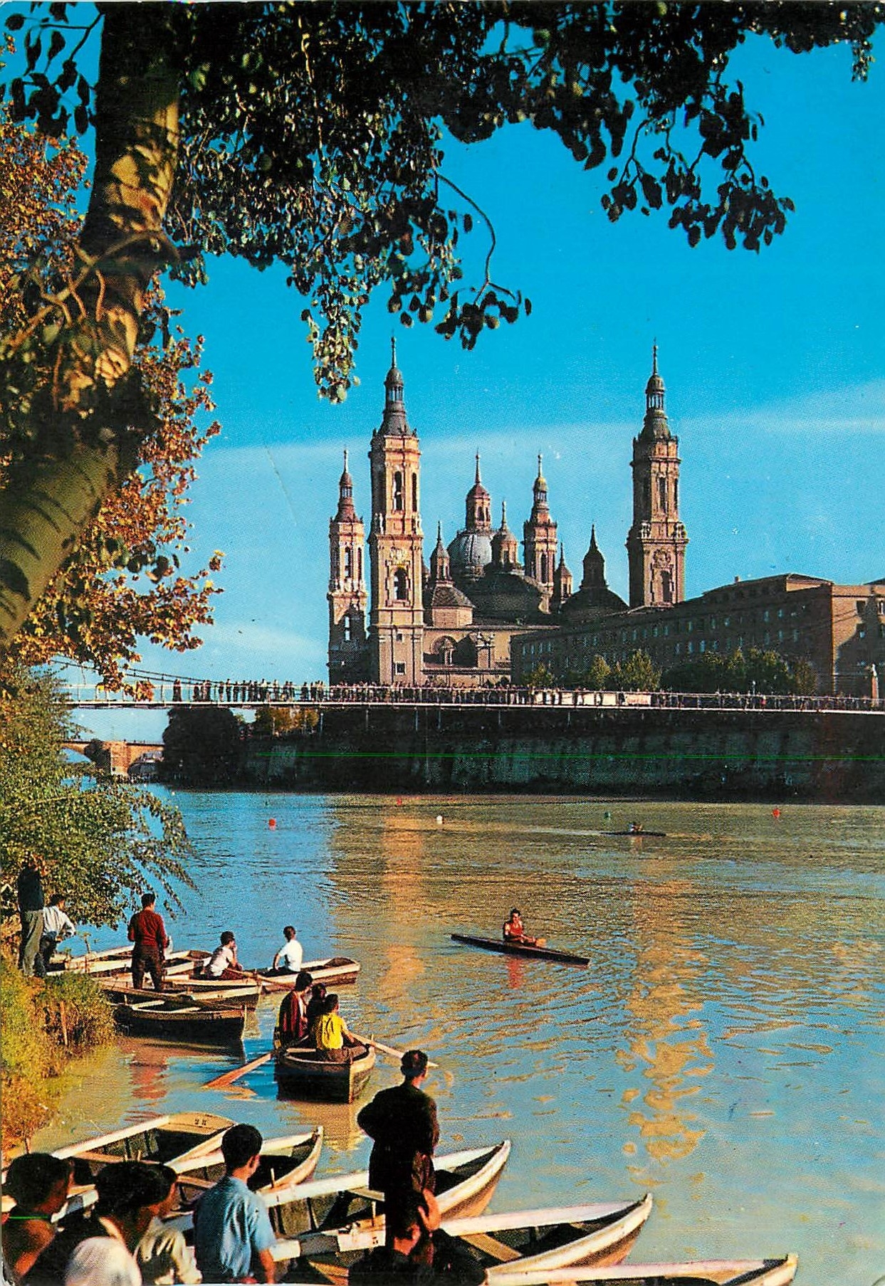 CPM Zaragoza basilique du pilar et fleuve ebro Bateau Canoe