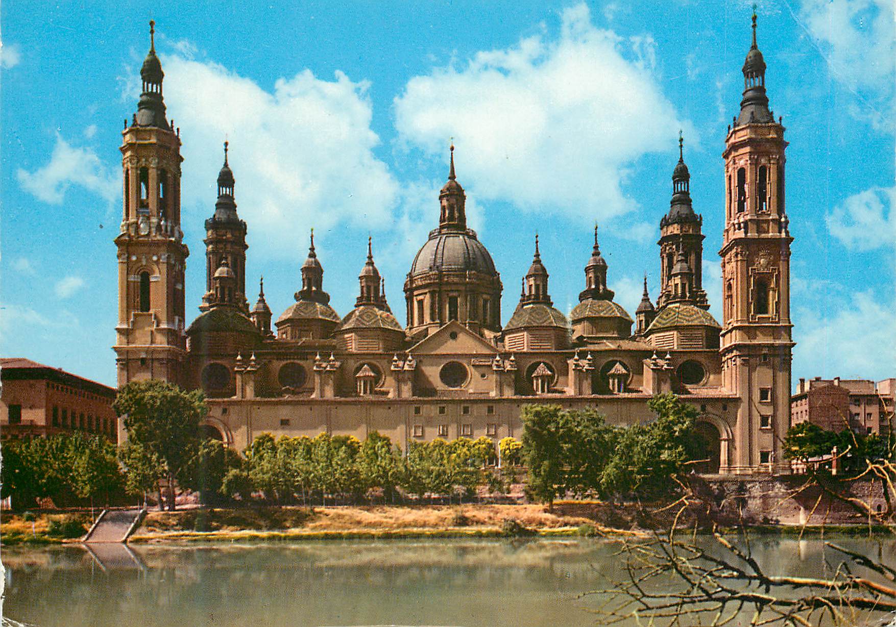 CPM Zaragoza basilique de el pilar facade posterieure