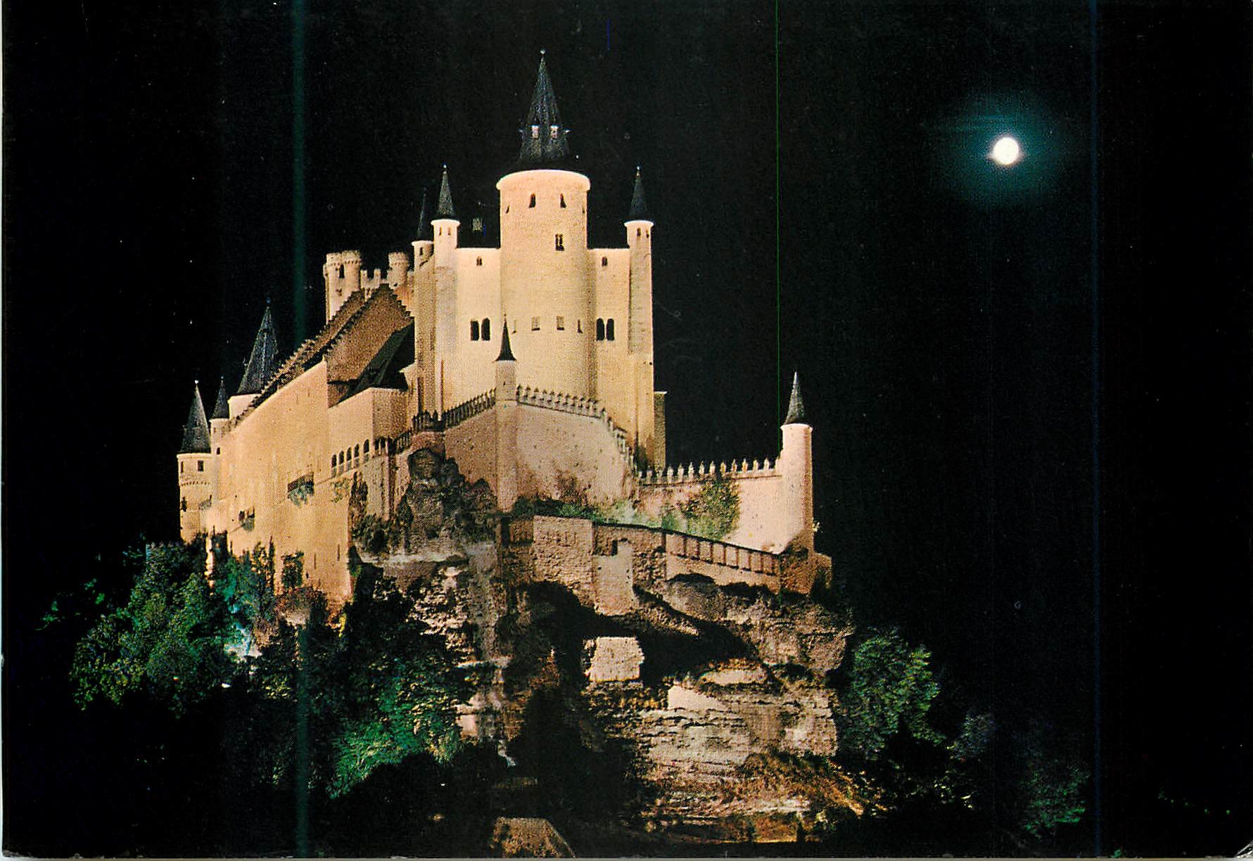 CPM Segovia alcezar (chateau) vue nocturne