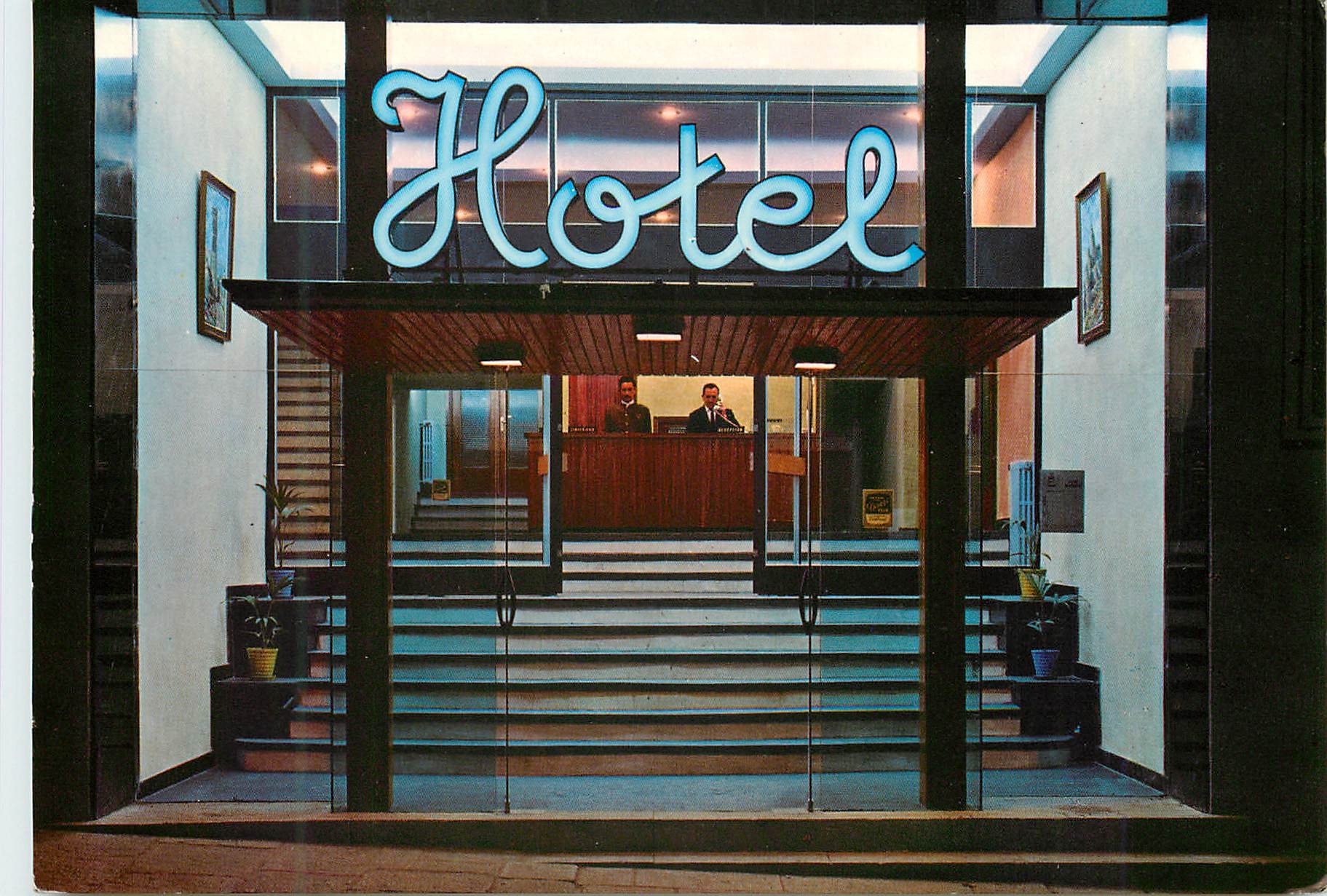 CPM Segovia hotel acueducio entree et direction