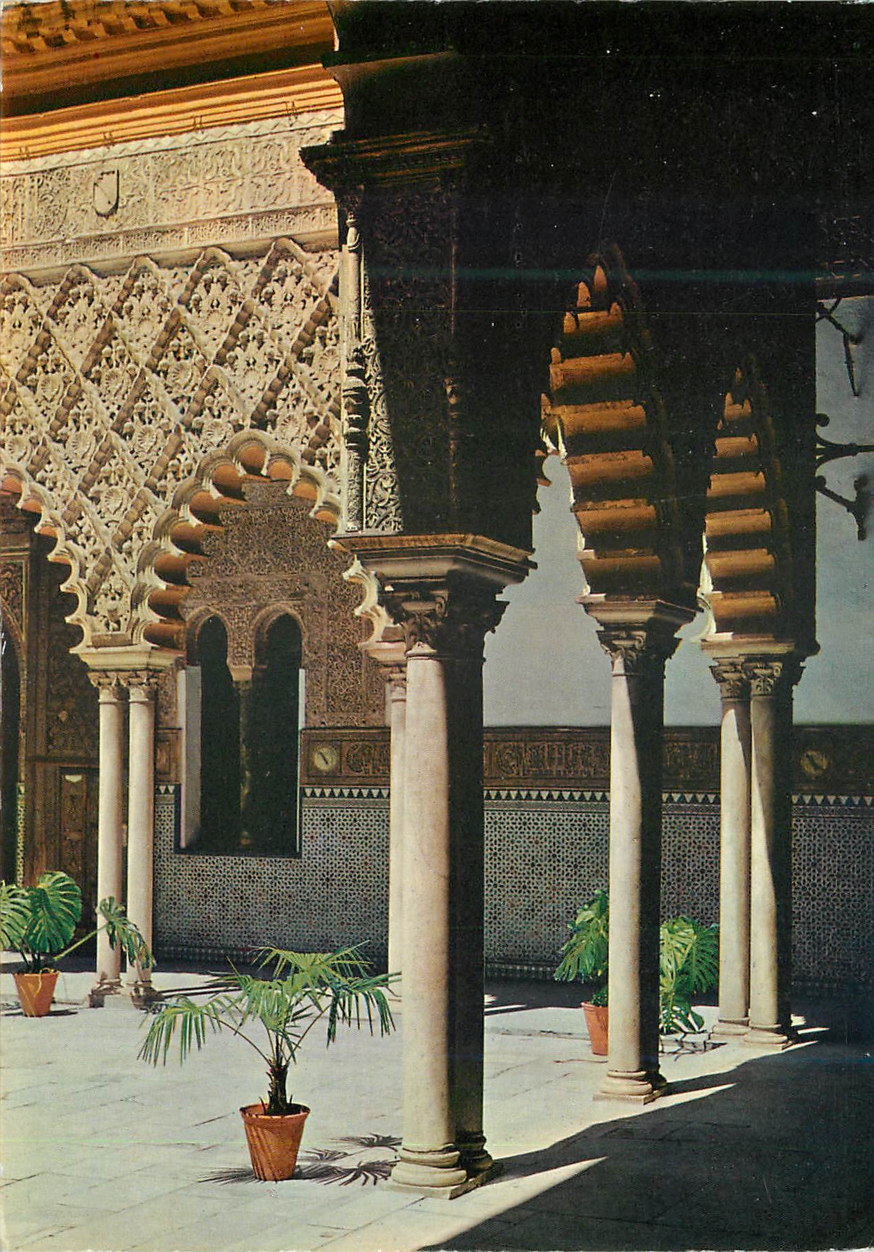 CPM Sevilla palais royaux cour des demoiselles