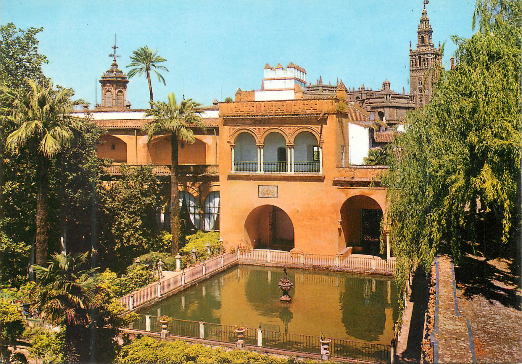 CPM Sevilla la giralda vista desde et alcazar