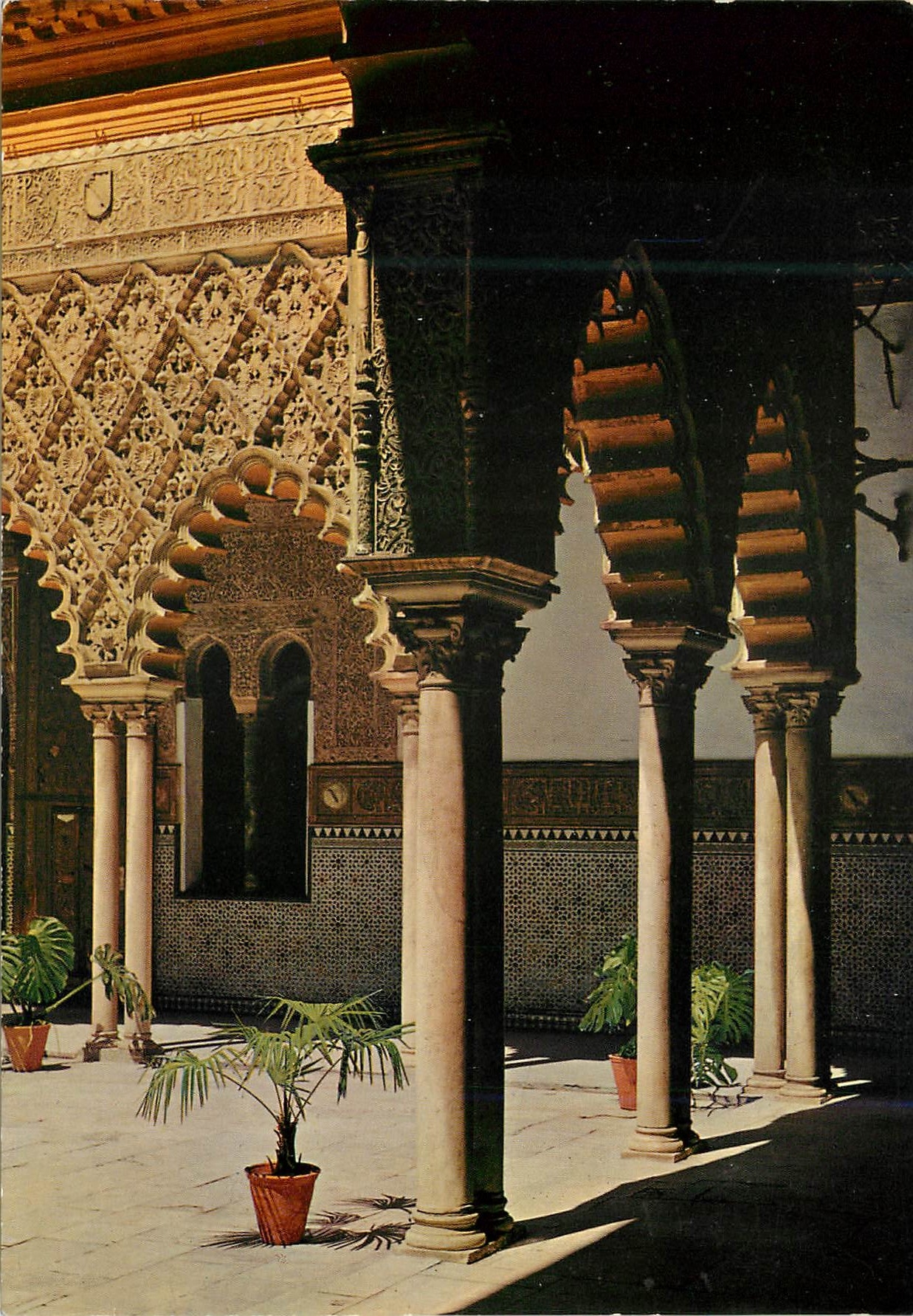 CPM Sevilla palais royaux cour des demoiselles