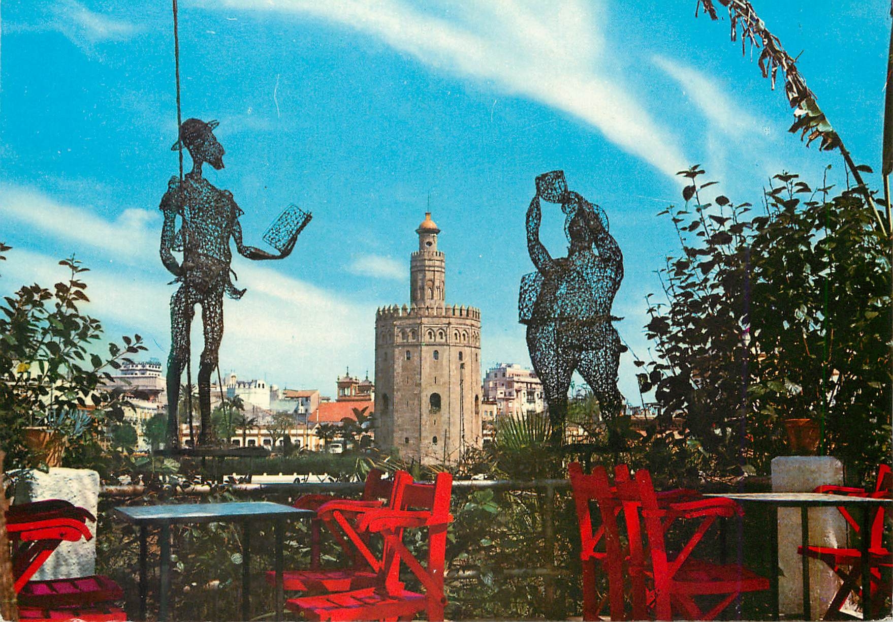 CPM Sevilla la tour d'or et vue partielle Don Quichotte Cervantes Sancho Pancha