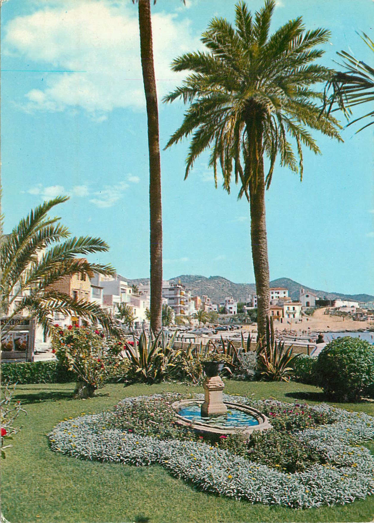 CPM Sitges plage san sebastien et jardin
