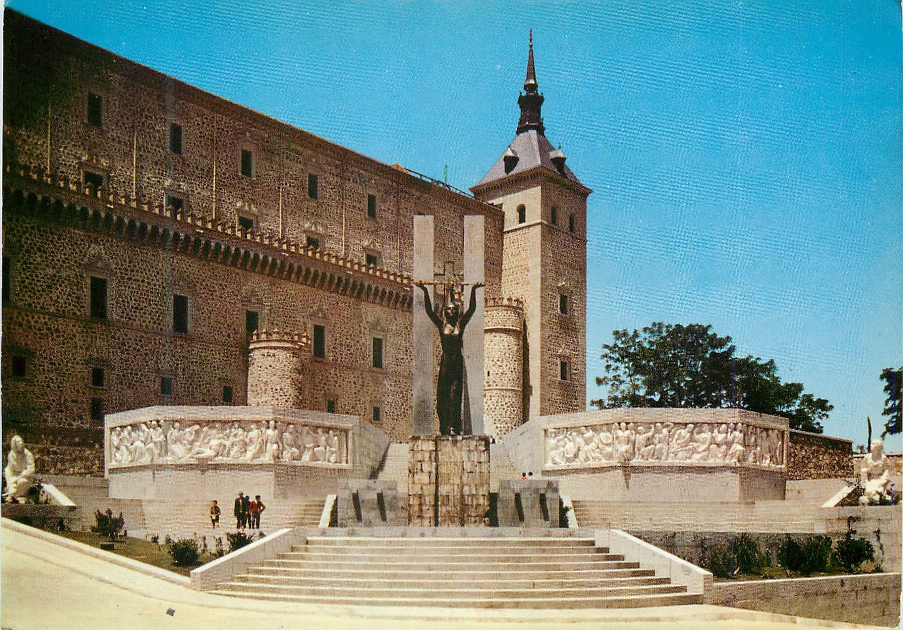 CPM Toledo Alcazar Monument a l'Ange de la Victoire