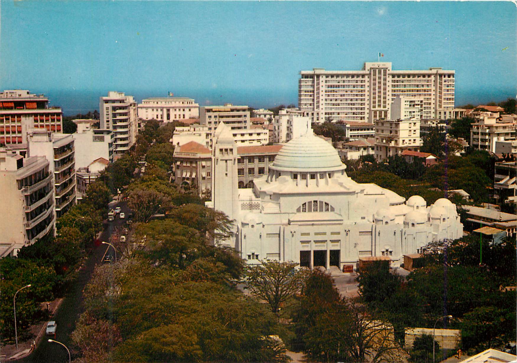 CPM Senegal Dakar Au premier plan la Cathedrale du Souvenir Africain
