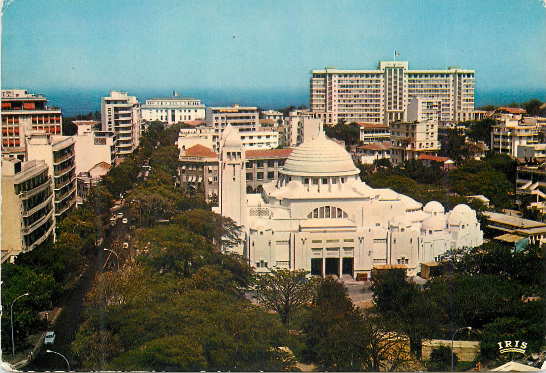 CPM Senegal Dakar Au premier plan la cathedrale du Souvenir Africain