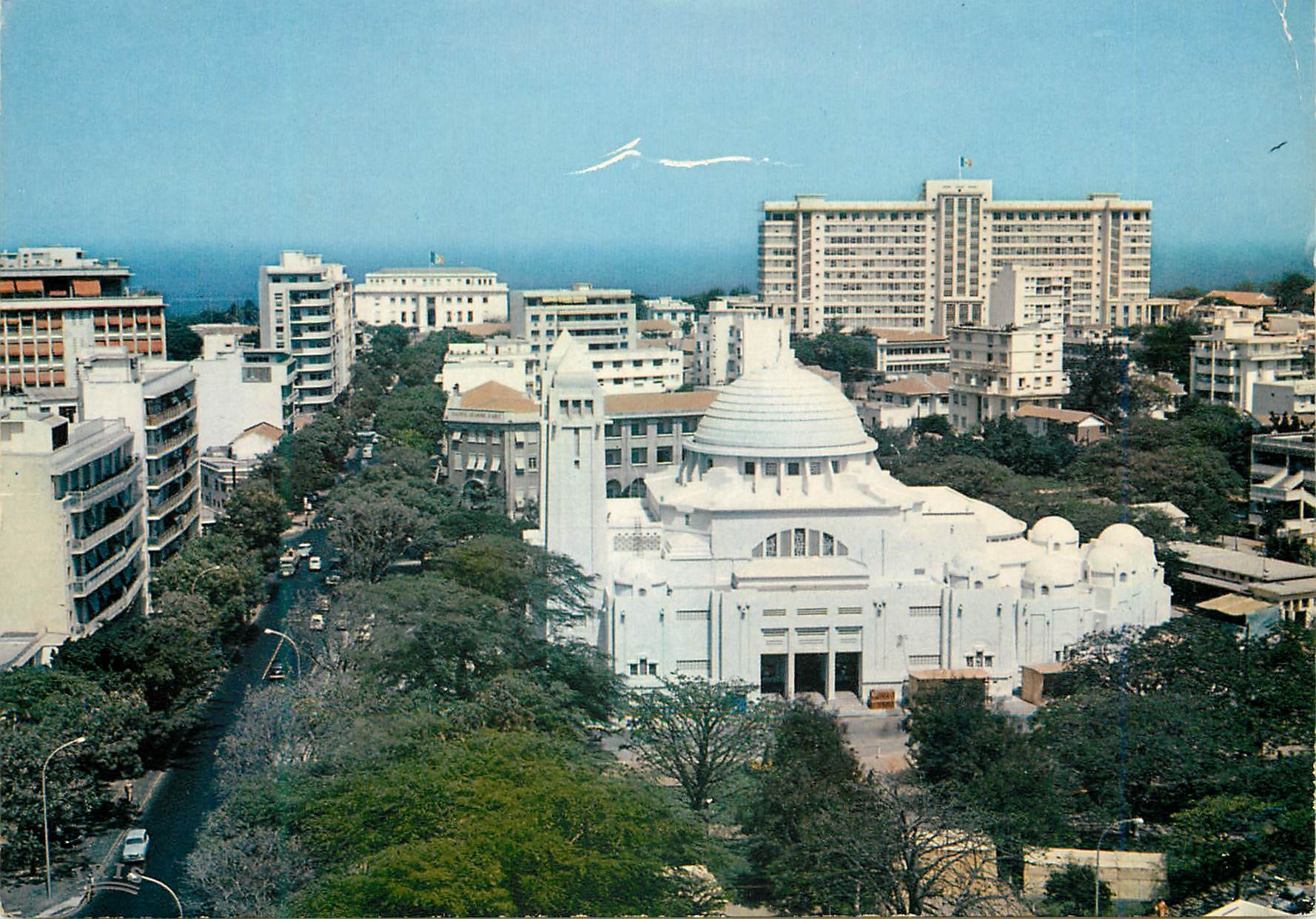 CPM Senegal Dakar Au premier plan la Cathedrale du Souvenir Africain
