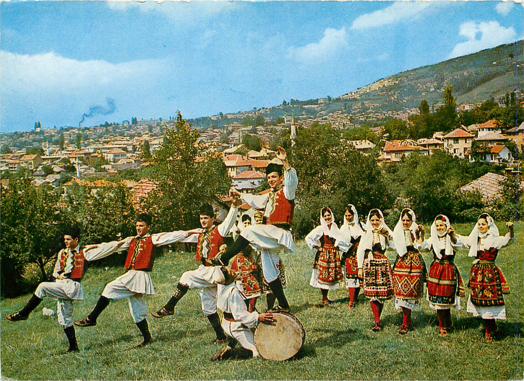 Tänzer in traditionellen Kostümen — Koper — CZP «Primorski tisk» n°165