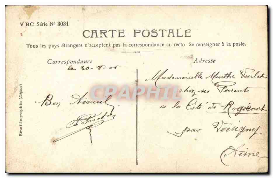 Jeanne ouvrant son volet — surprise au printemps — SESC AU PHOT. — Reverso