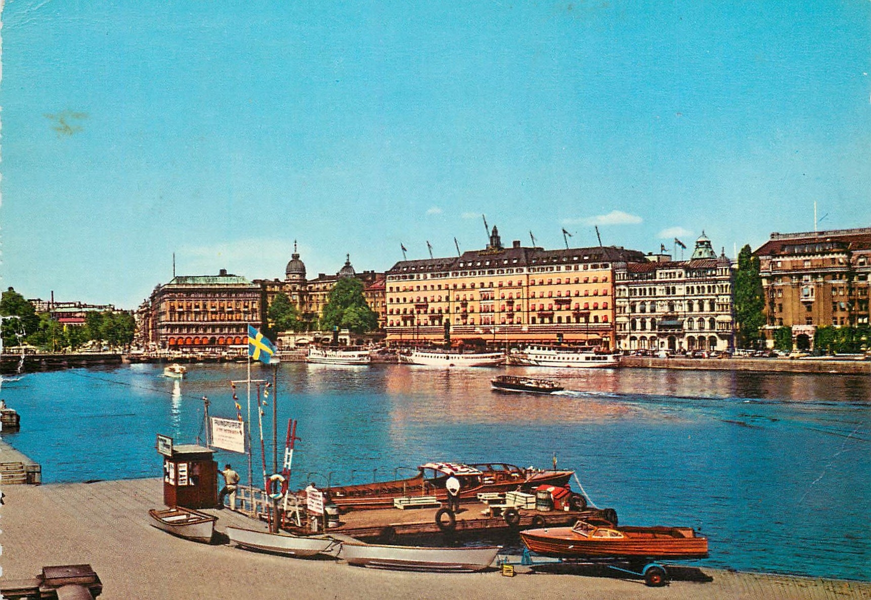 CPM Stockholm motif au strommen avec grand hotel