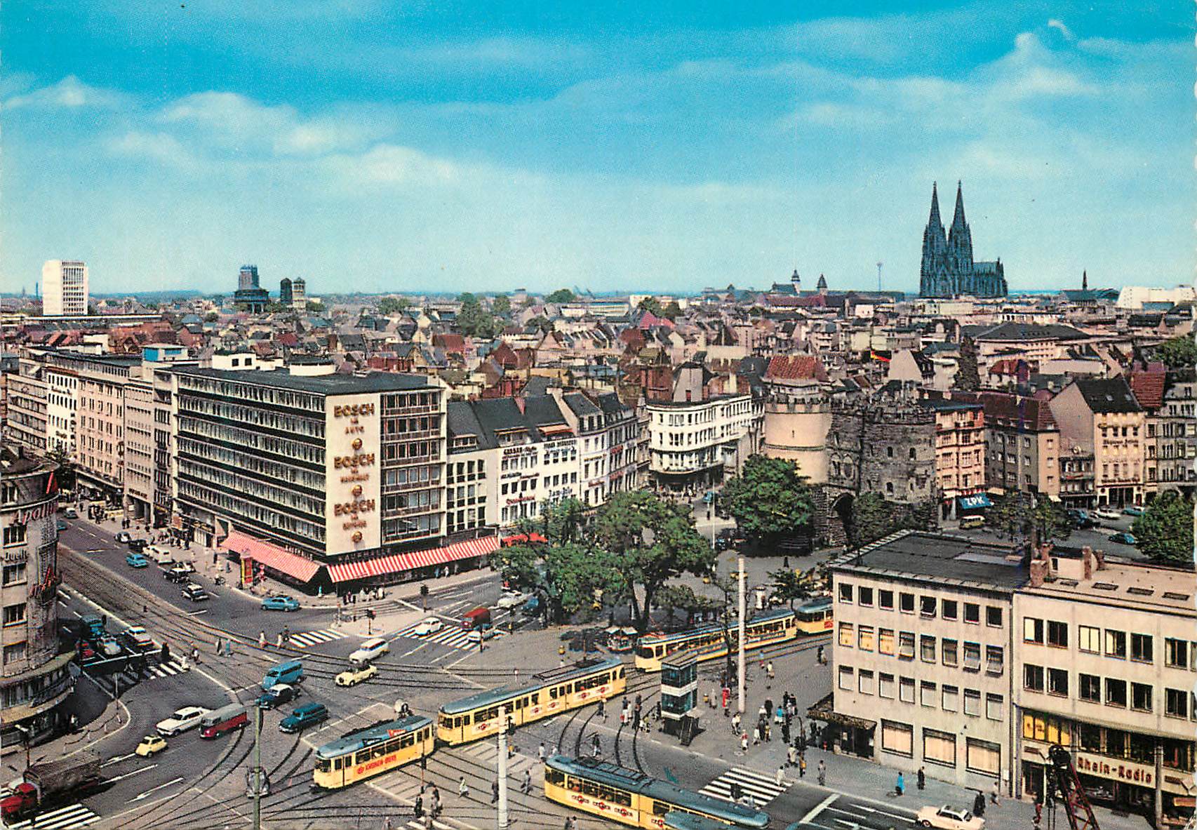 CPM Koln rudoltplata und blick auf die city