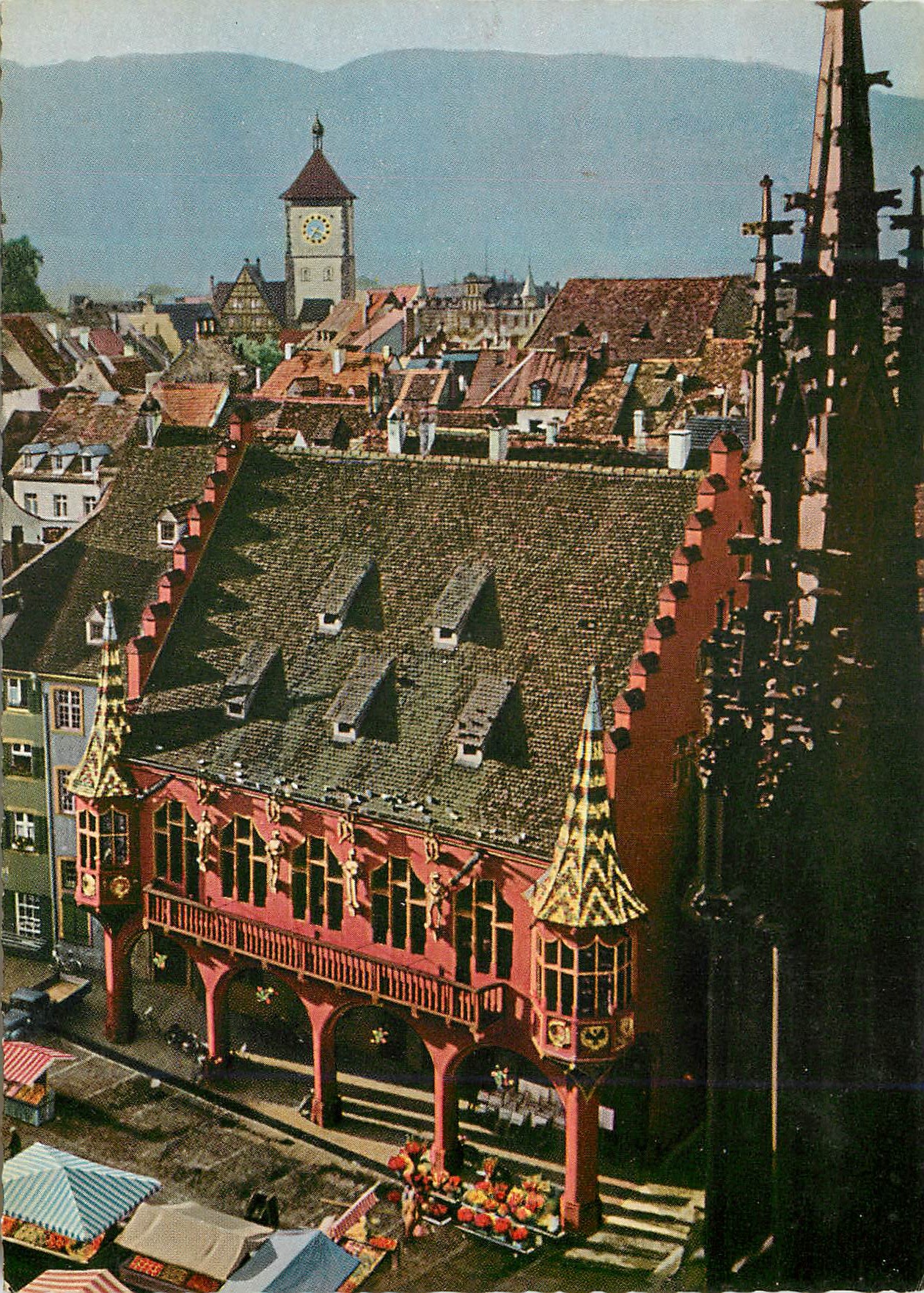 CPM Freiburg Blick vom Munster auf Kaufhauss und Schawabentor
