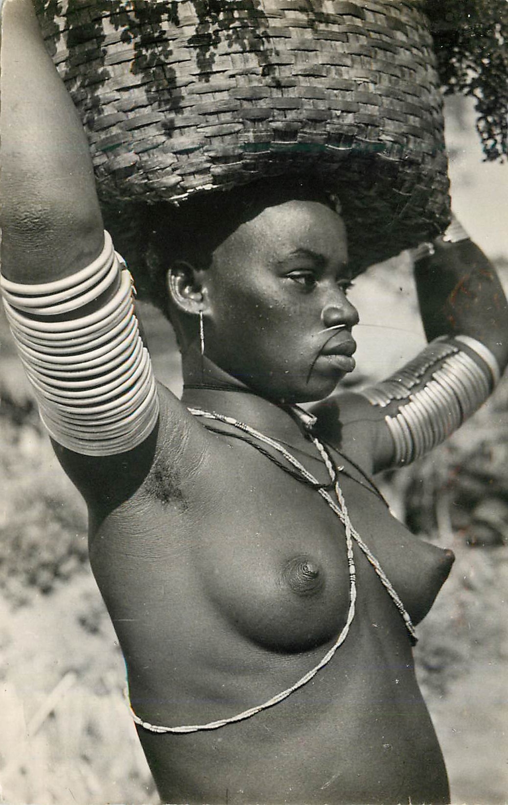 CPM Guinee Femme Bassari