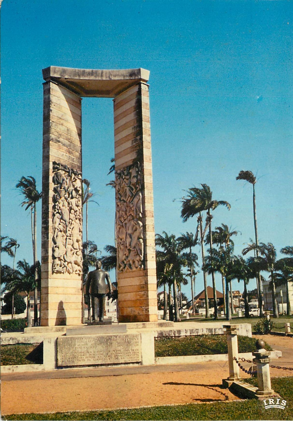 CPM Guyane Francaise Cayenne Place des Palmistes La statue de Felix Eboue Gouverneur General