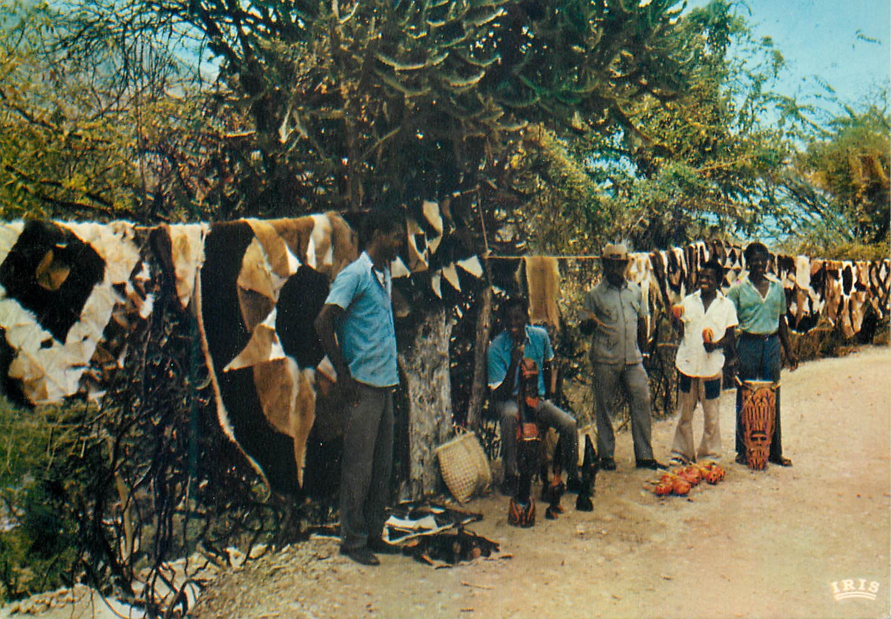 CPM Haiti Port-au-prince Sur la route de Petionville artisans