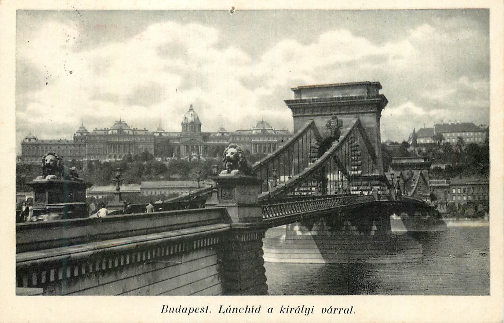CPA Budapest Le Chateau Royal avec le pont suspendu
