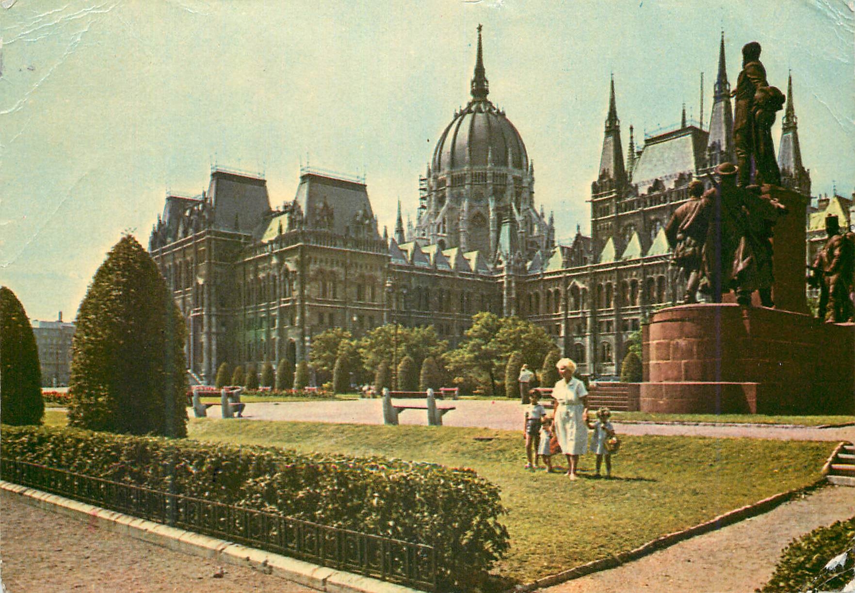 Budapest. Kossuth Lajos tér avec le Parlement — Photo Czeizing, n°1.79/642