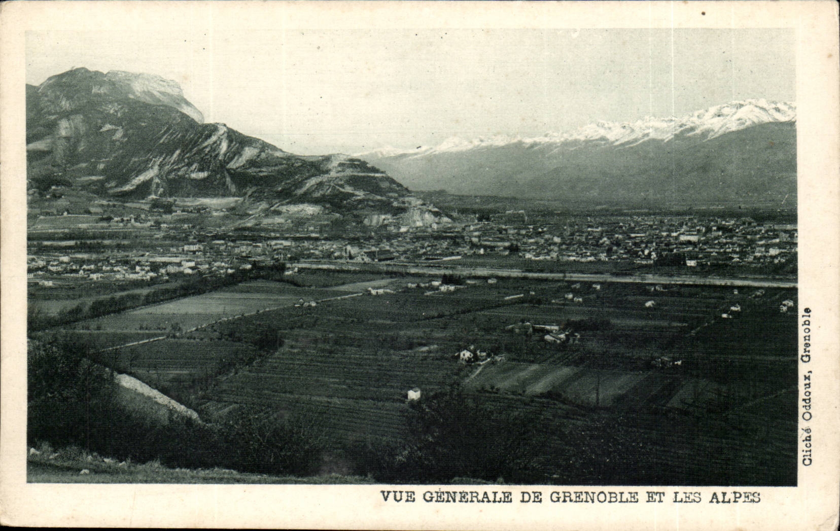 Isere - Grenoble - Vue Generale de Grenoble et les Alpes - CPA 